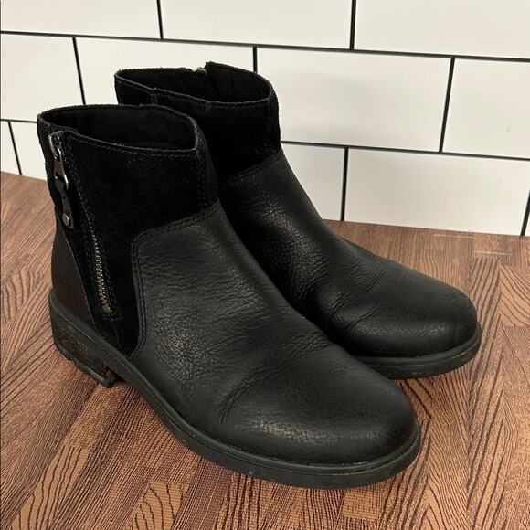 Ugg Boots Booties Harrison Zip Women’s Size 8.5 Leather + Suede 1121754 - Picture 1 of 7